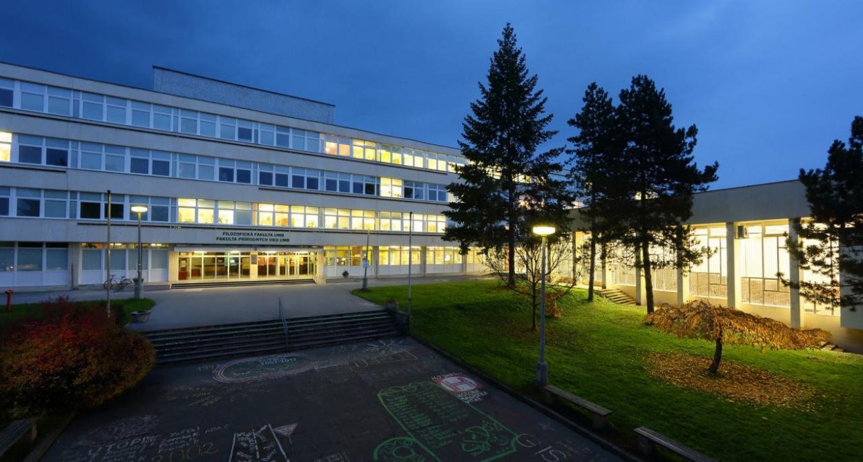 Spoločné vyhlásenie Akademických senátov Filozofickej Fakulty a Fakulty prírodných vied UMB v Banskej Bystrici