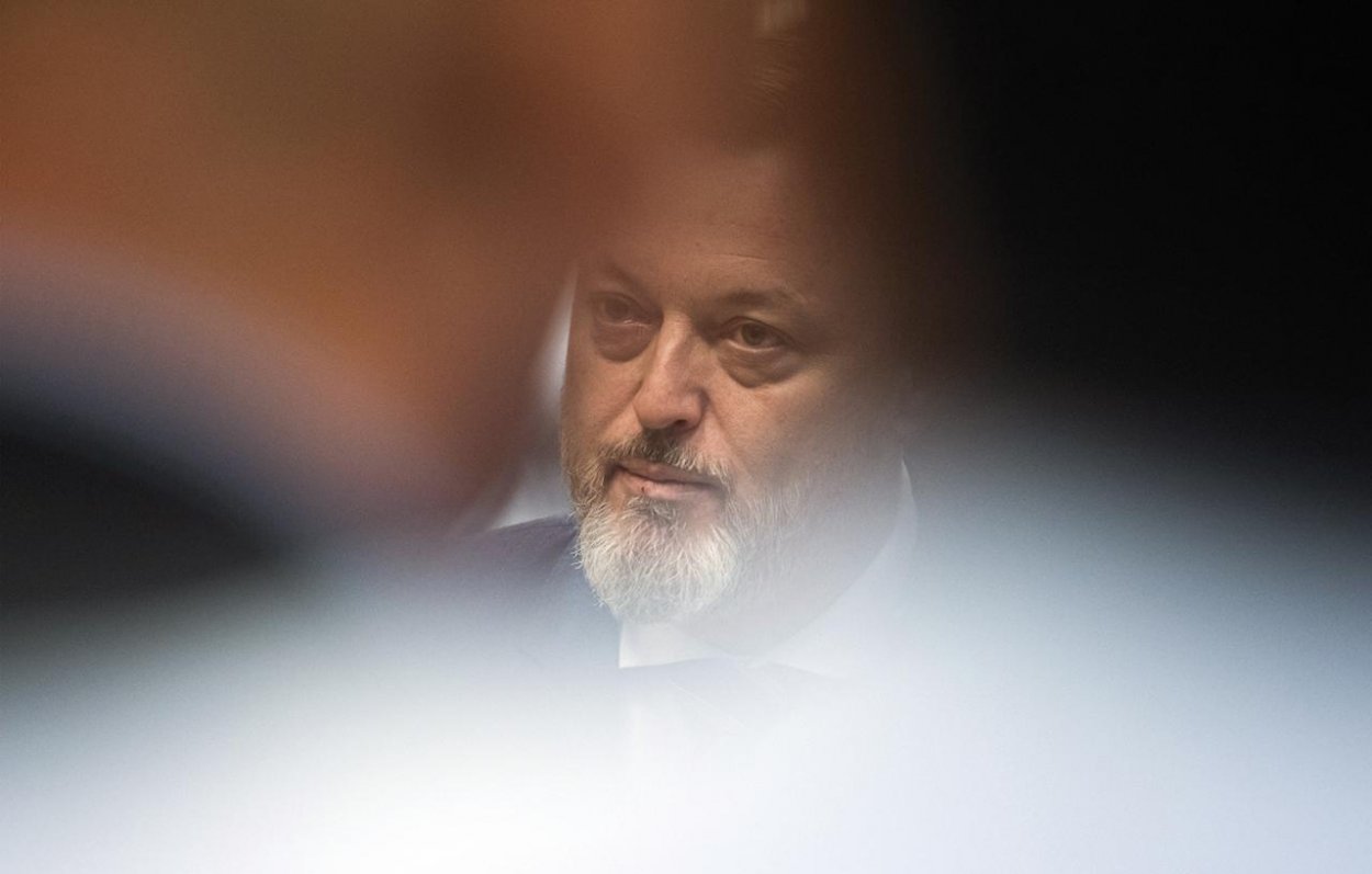 Horúce a zlé dni tápania pre pravicu