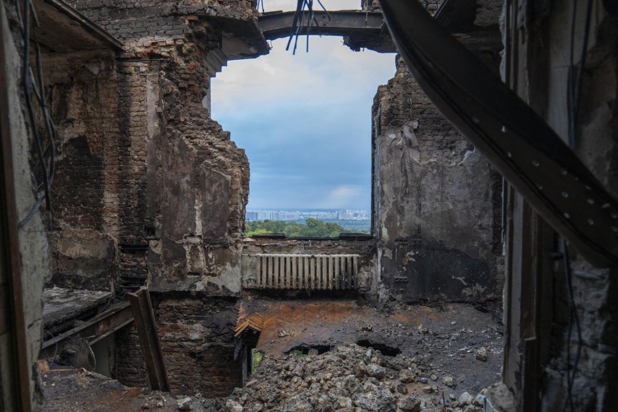 Udalosť dňa: Ukrajina je pre trvalý mier pripravená urobiť všetko​, vyhlásil Zelenskyj v deň štvrtého výročia ruskej invázie