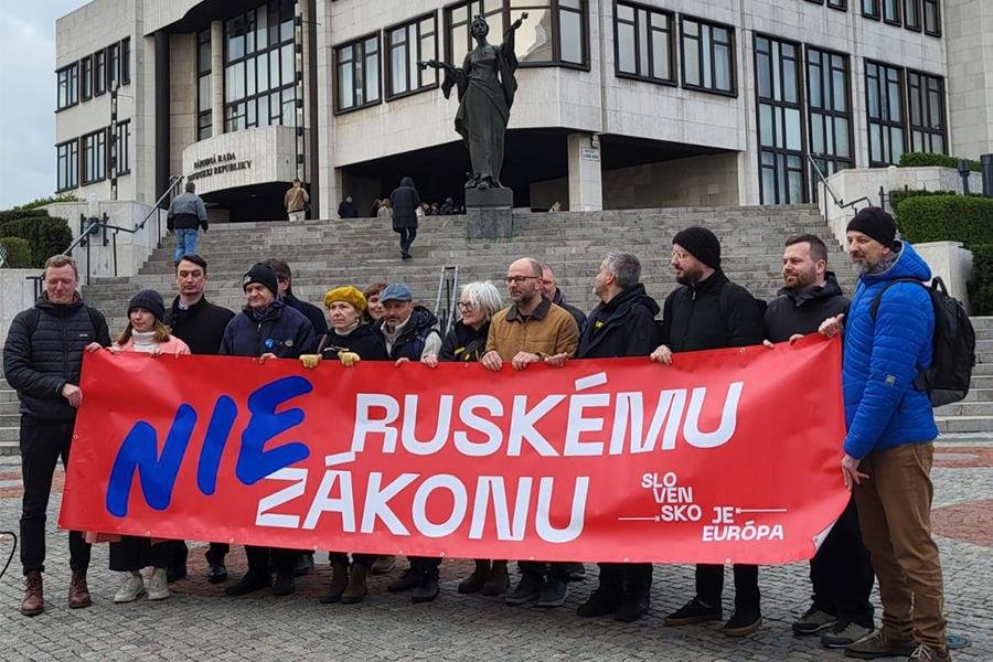 Dnes definitívne zanikol tzv. ruský zákon