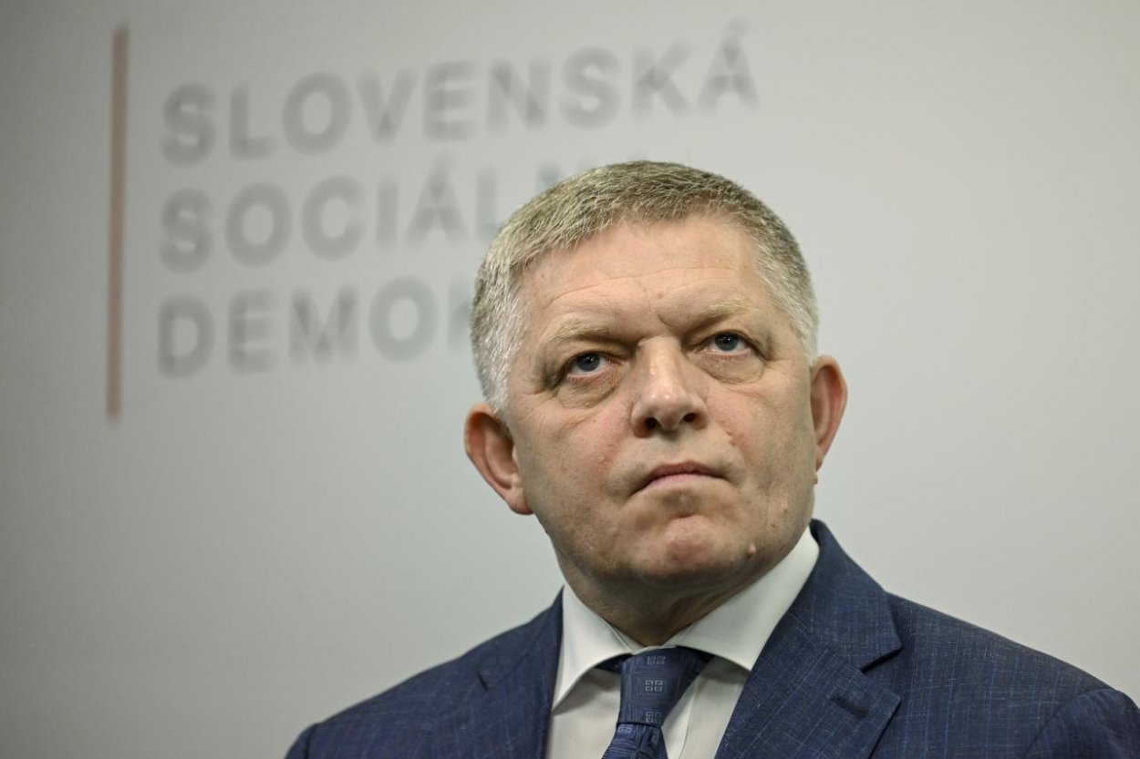 Premiér: Podvodné vyplácanie financií určených na MOM-ky treba riešiť