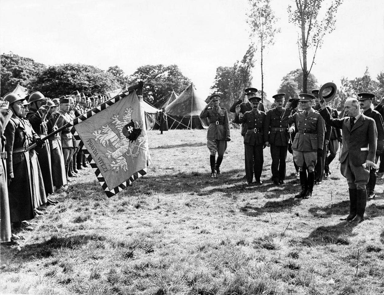 Martin Mojžiš: Kto víťazí, pravda?