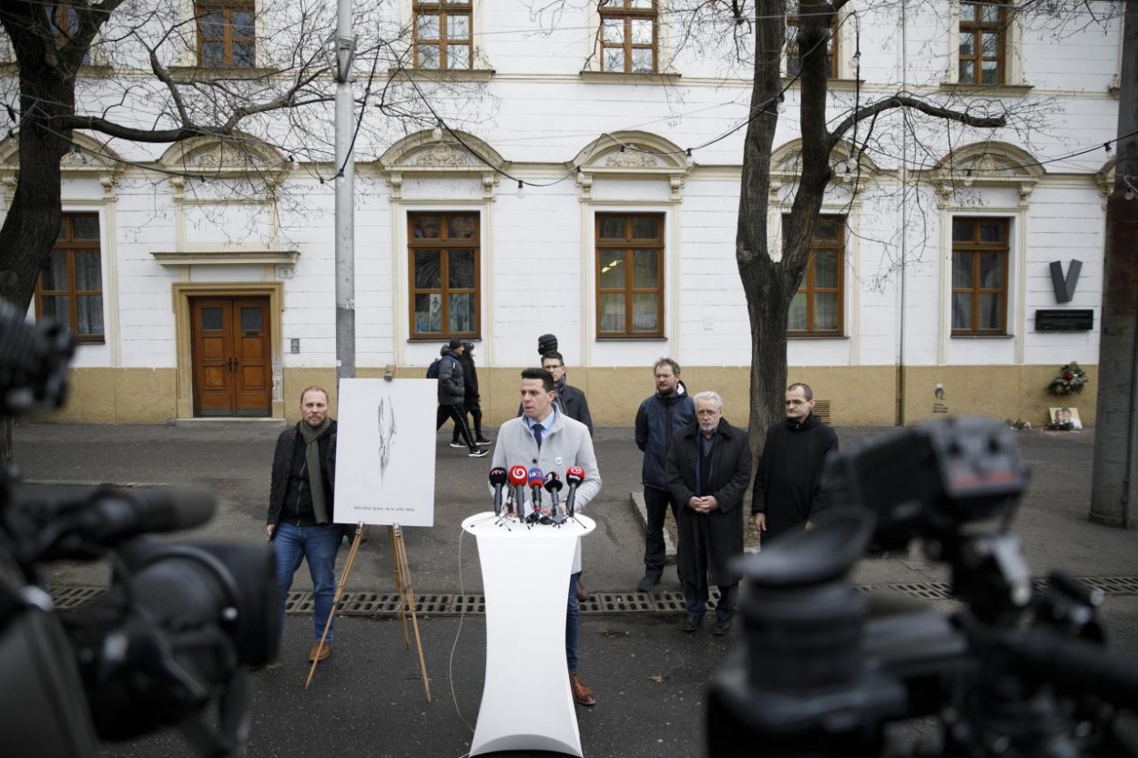 Na Námestí SNP v Bratislave vznikne pamätník venovaný Kuciakovi a Kušnírovej
