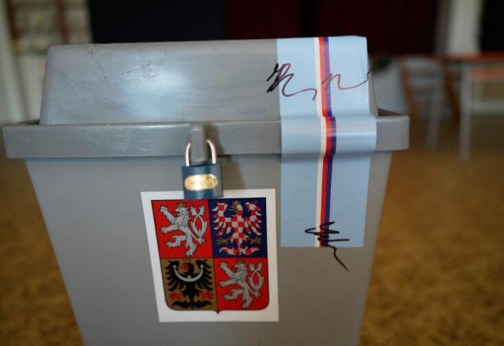 Voľby ČR: Niekoľko okrskov hlási vyššiu volebnú účasť než pri minulých voľbách