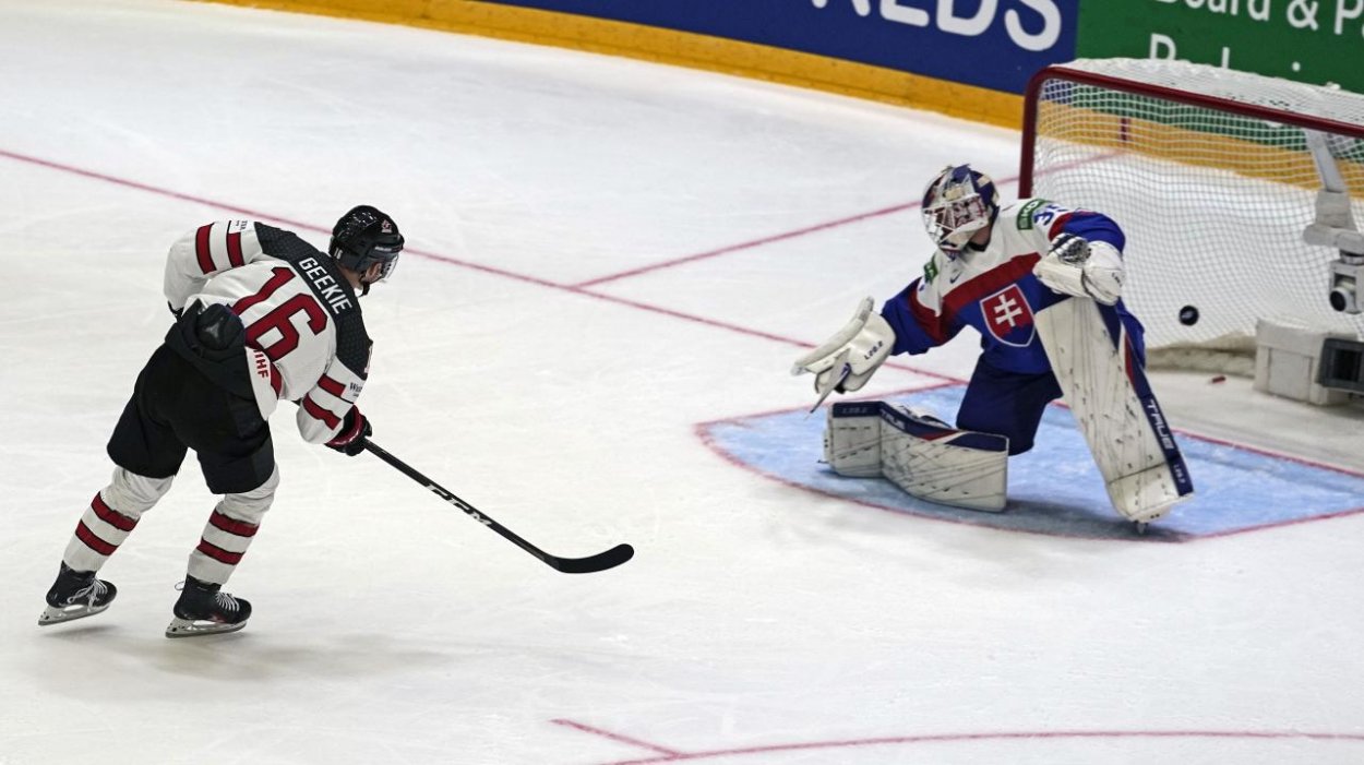 Slováci prehrali na MS v hokeji s Kanadou 1:5