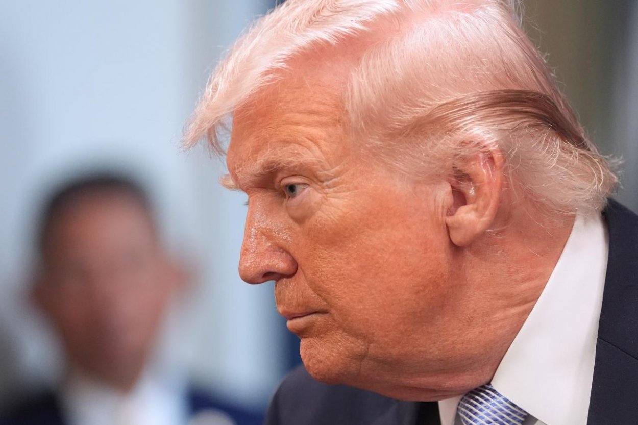 Trump krátko pred voľbami opäť podporil Orbána; Maďarov vyzval, aby ho volili