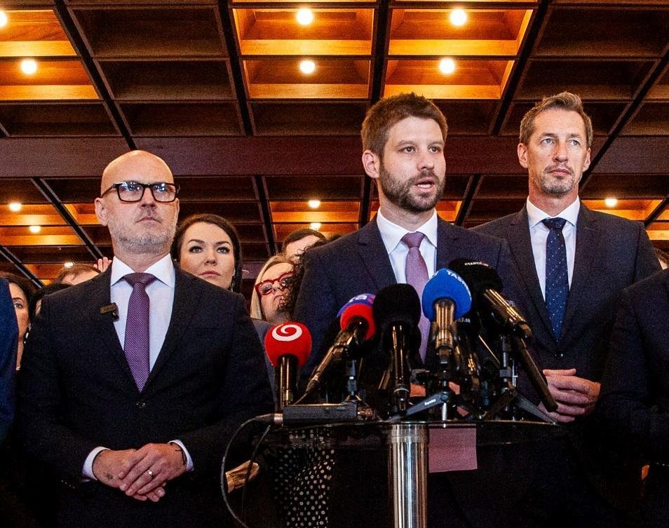 .mladí: Nadradenosť voči konzervatívcom nás oslabuje