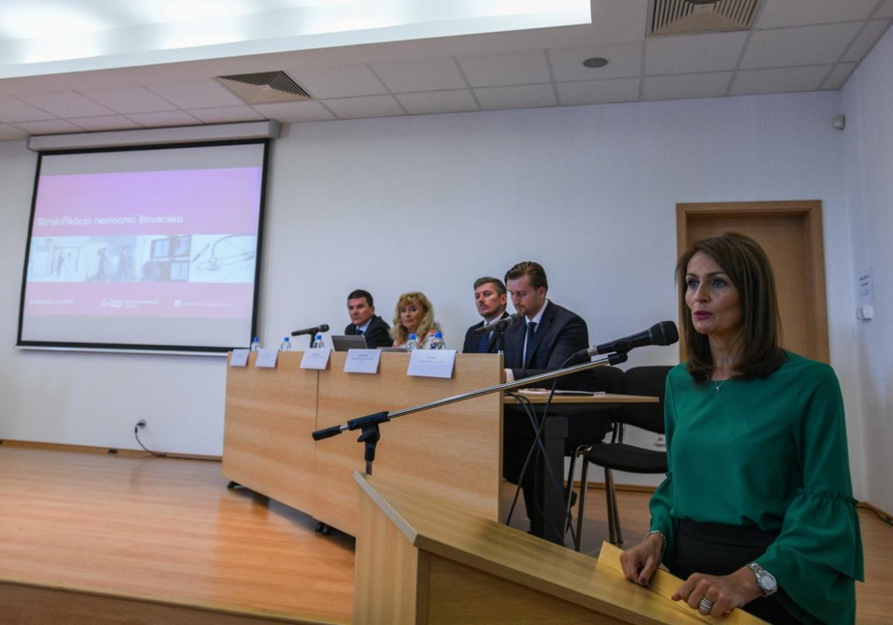 Most-Híd uvažuje o podpore Kalavskej reformy nemocníc