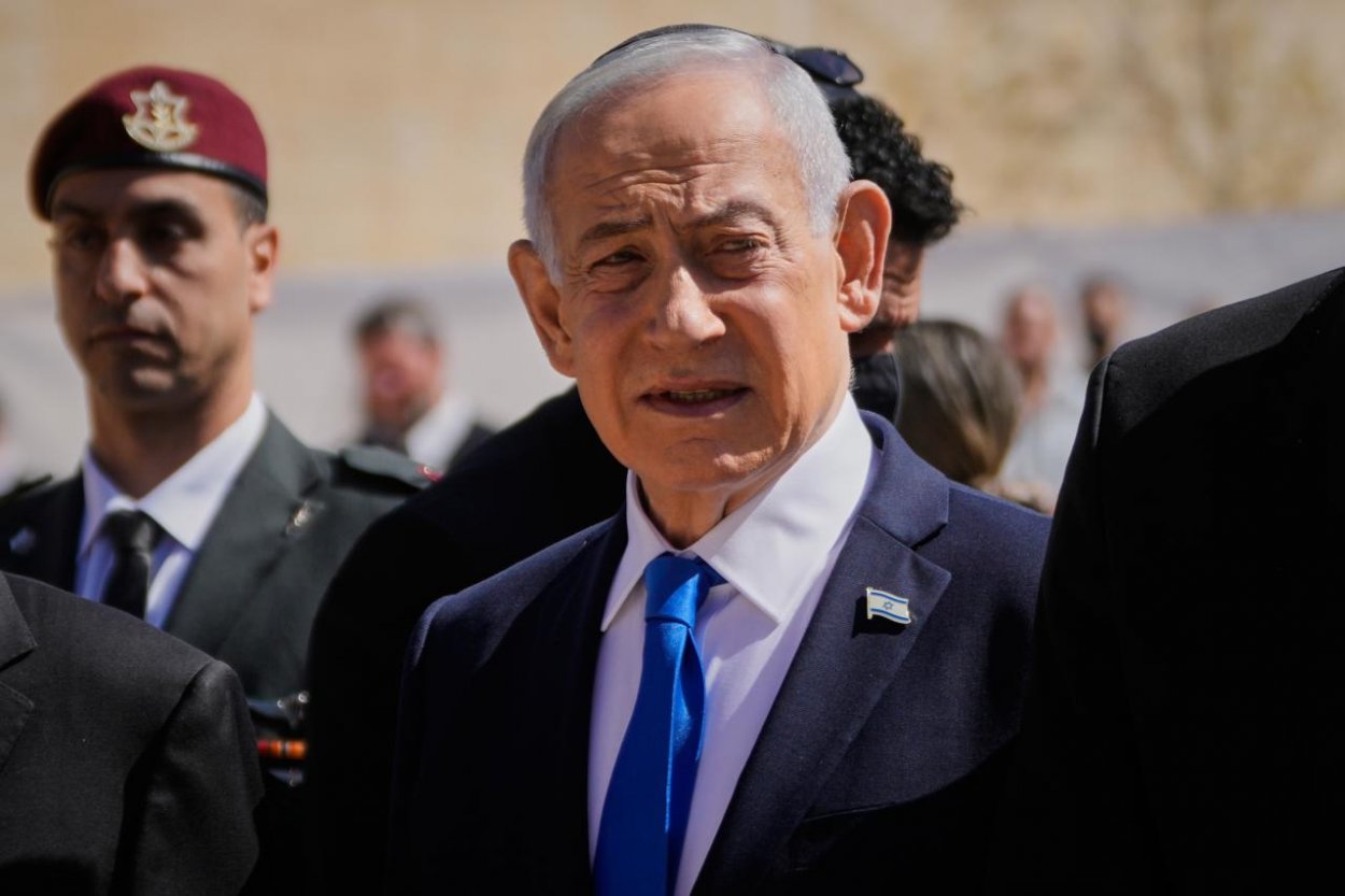 Izrael: Koalícia premiéra Netanjahua urobila prvý krok smerom k predčasným voľbám