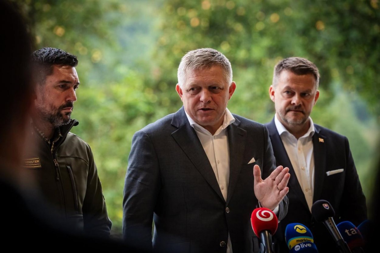 Fico zrušil účasť na samite Karpatskej osmičky na Ukrajine, tvrdí The Kyiv Independent