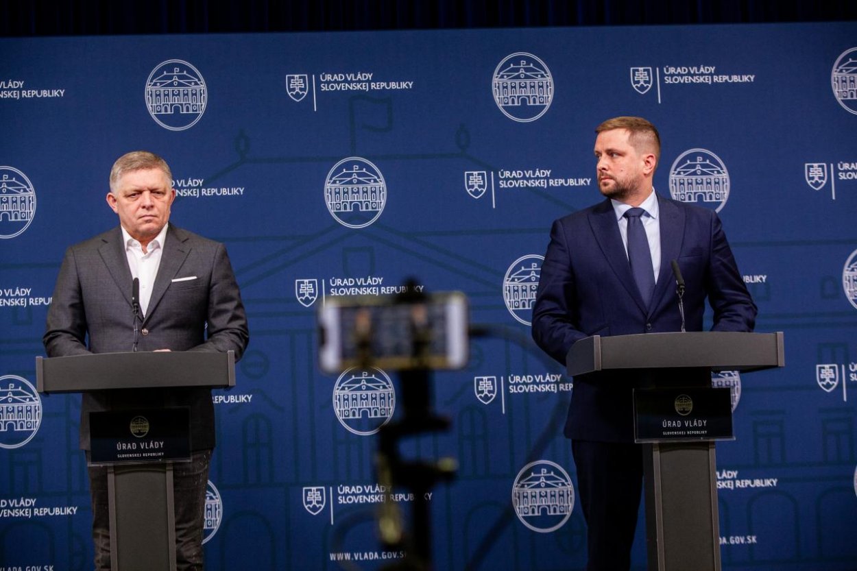 Fico: Tender na záchranky musí byť zrušený