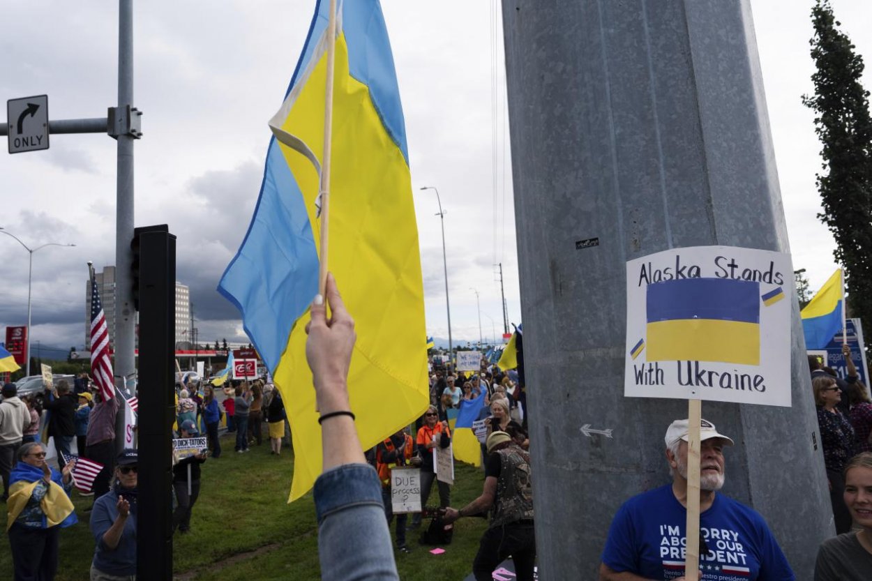 Summitu Trump – Putin predchádzali akcie na podporu Ukrajiny