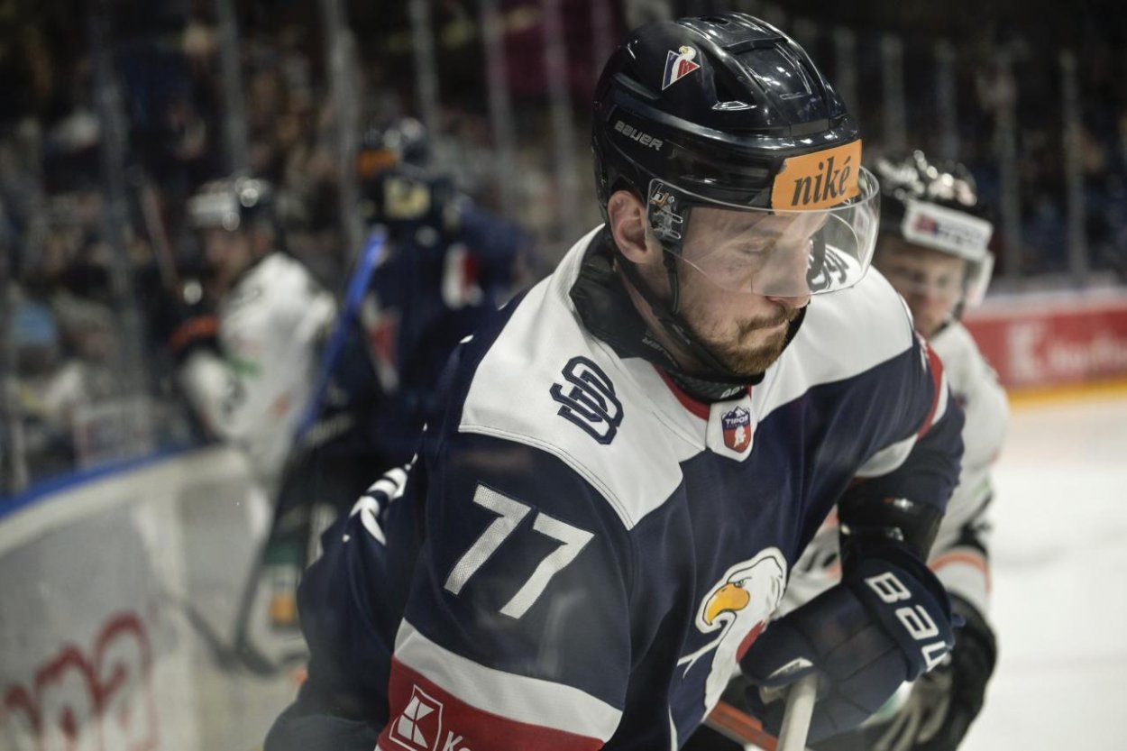 Hokej: Historická blamáž pre Slovan. Vypadol v predkole a obsadil najhoršiu pozíciu vo svojej histórii