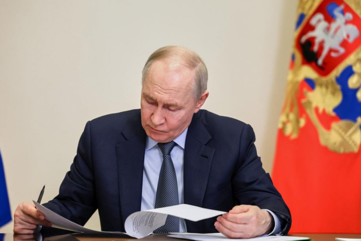 Putin podpísal zákon o zaistení majetku Rusov v zahraničí, kritizujúcich Kremeľ