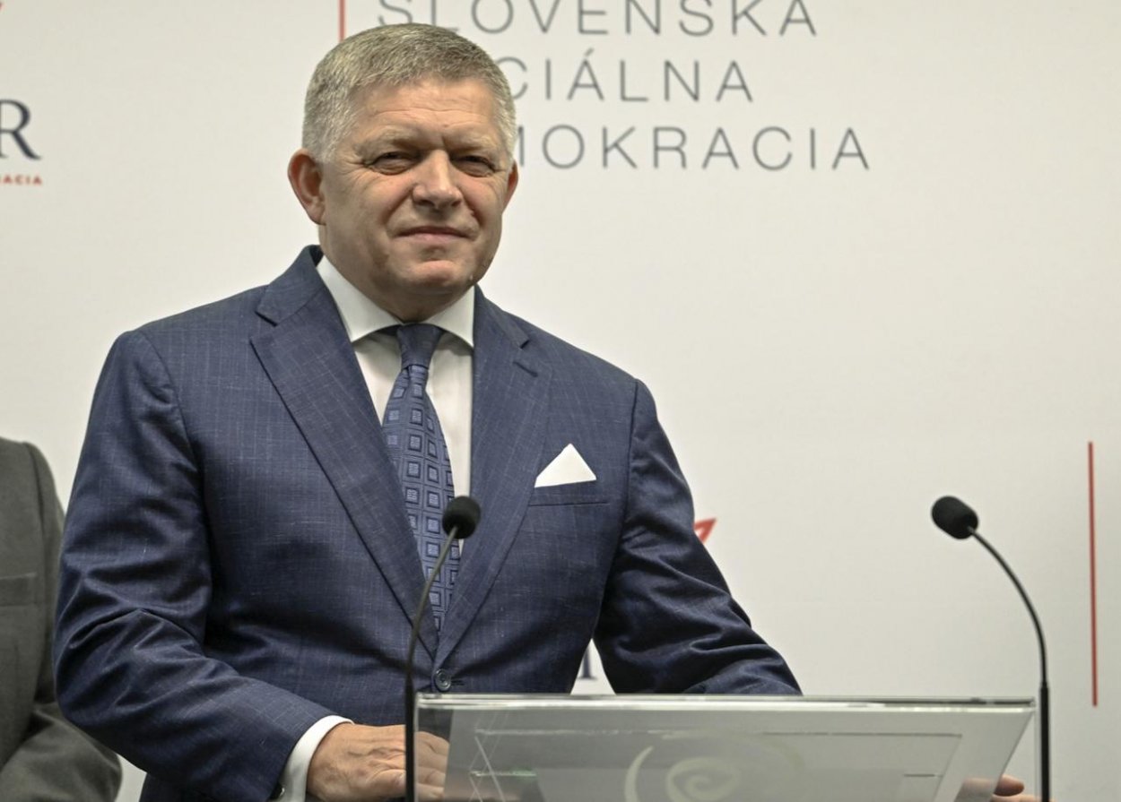 Demokrati upozorňujú na predražený obchod s podielom v JESS a Ficov možný konflikt záujmov