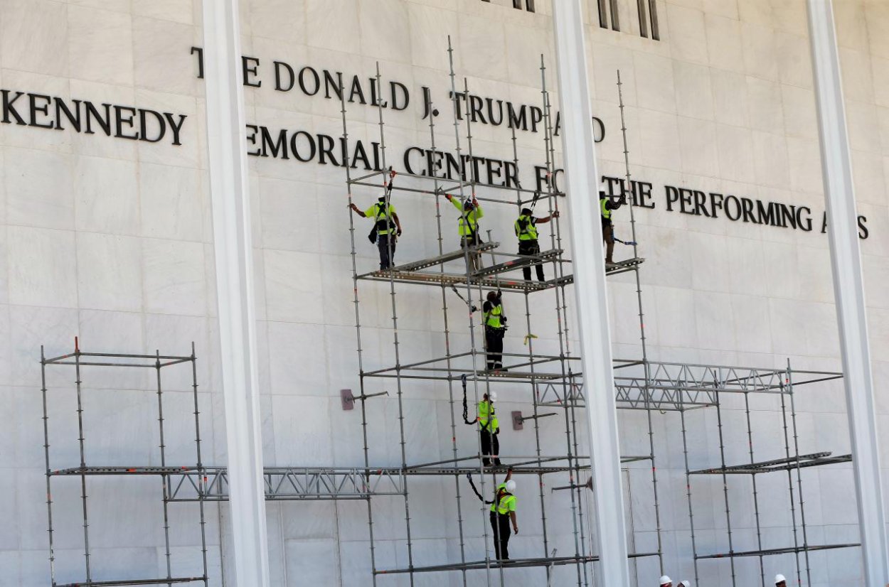 Súd potvrdil, že Trumpovo meno musí byť odstránené z priečelia Kennedyho centra