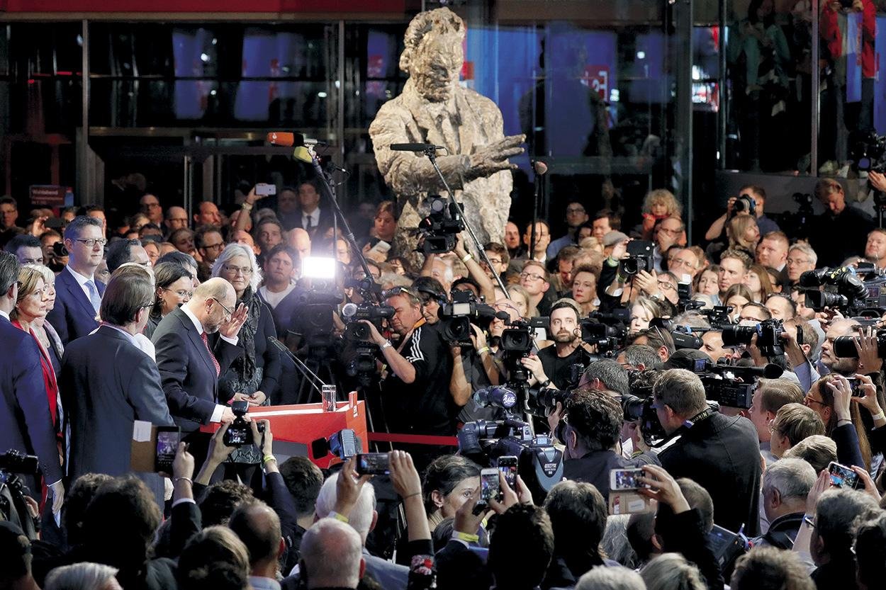 Kancelárka v oslabení