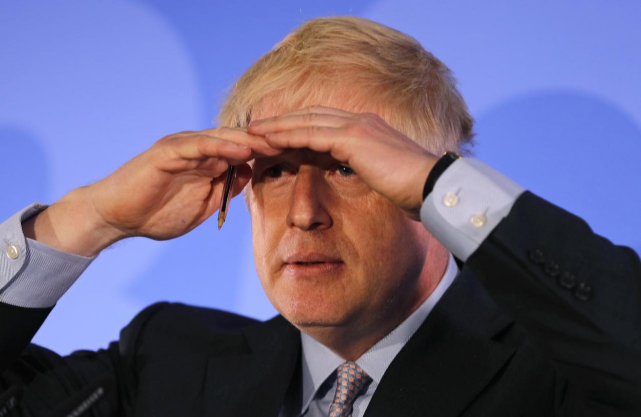 Boris Johnson: Ako premiér by som si nedával servítku pred ústa 