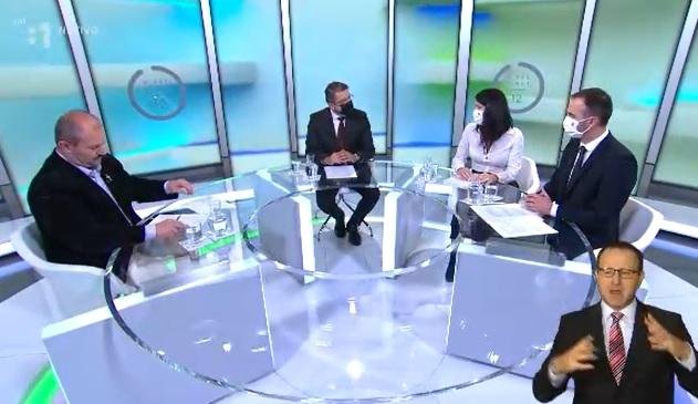 Rúško pod nosom alebo vôbec. Dokáže zachrániť životy a čo o ňom hovoria vedecké výsledky