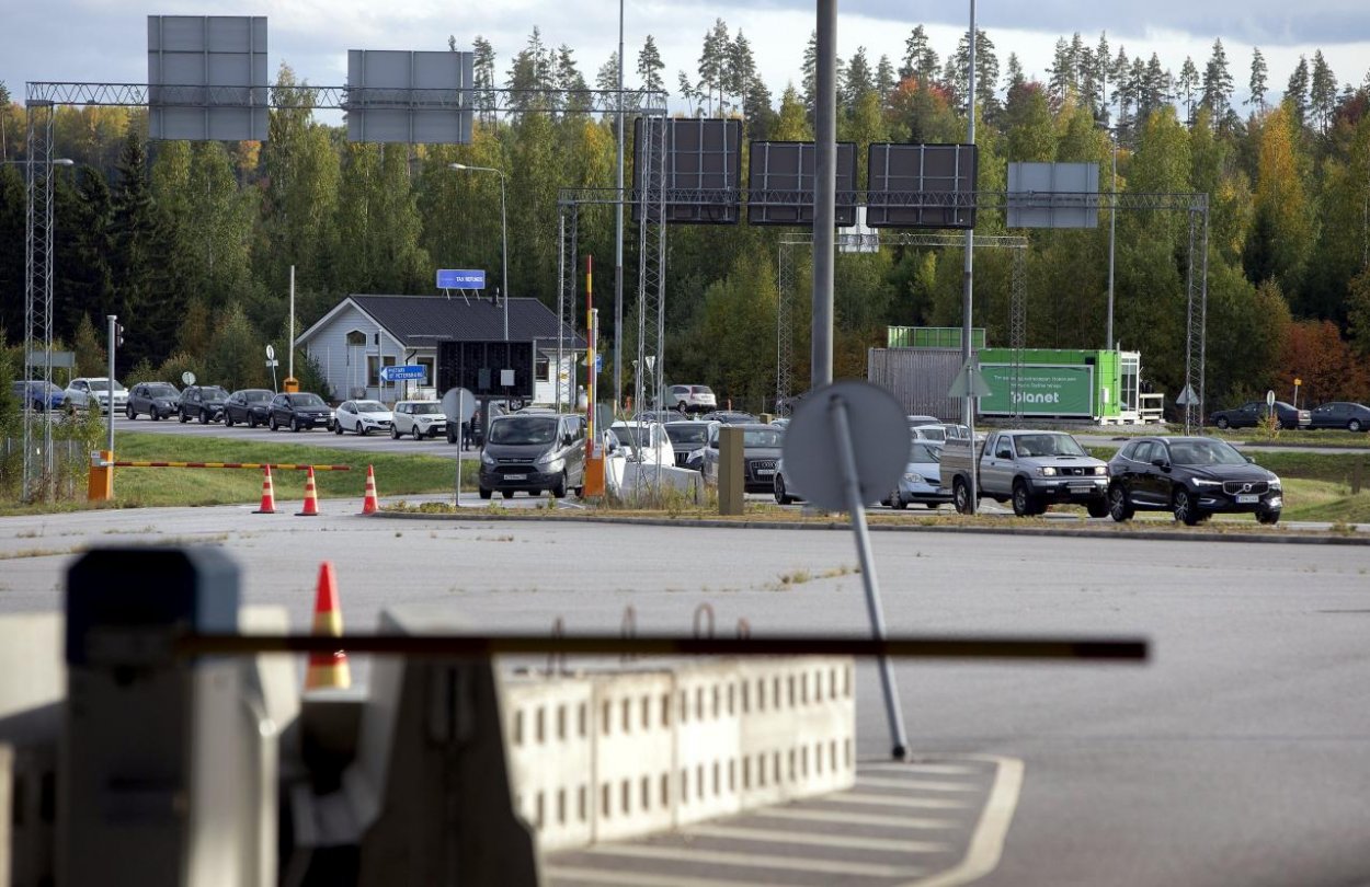 Na fínsko-ruských hraniciach je stále rušná premávka, tvrdí pohraničná stráž