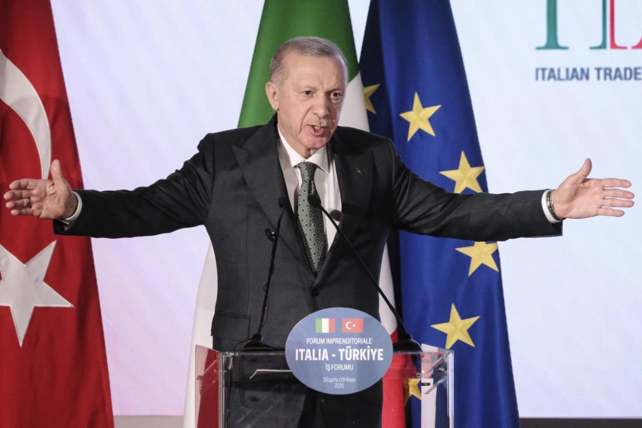 Európsky parlament vyzval Turecko, aby prepustilo švédskeho novinára