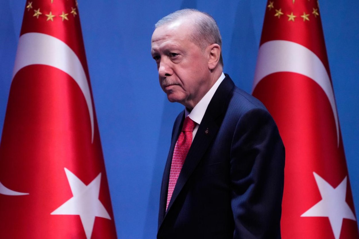 Erdogan požiadal Trumpa o diplomatické snahy s cieľom ukončiť vojnu s Iránom