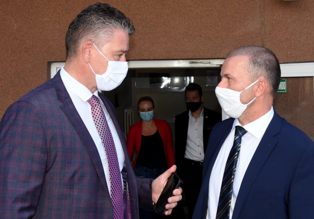 Policajti by mohli byť mladší. Šéf polície uvažuje nad viacerými zmenami