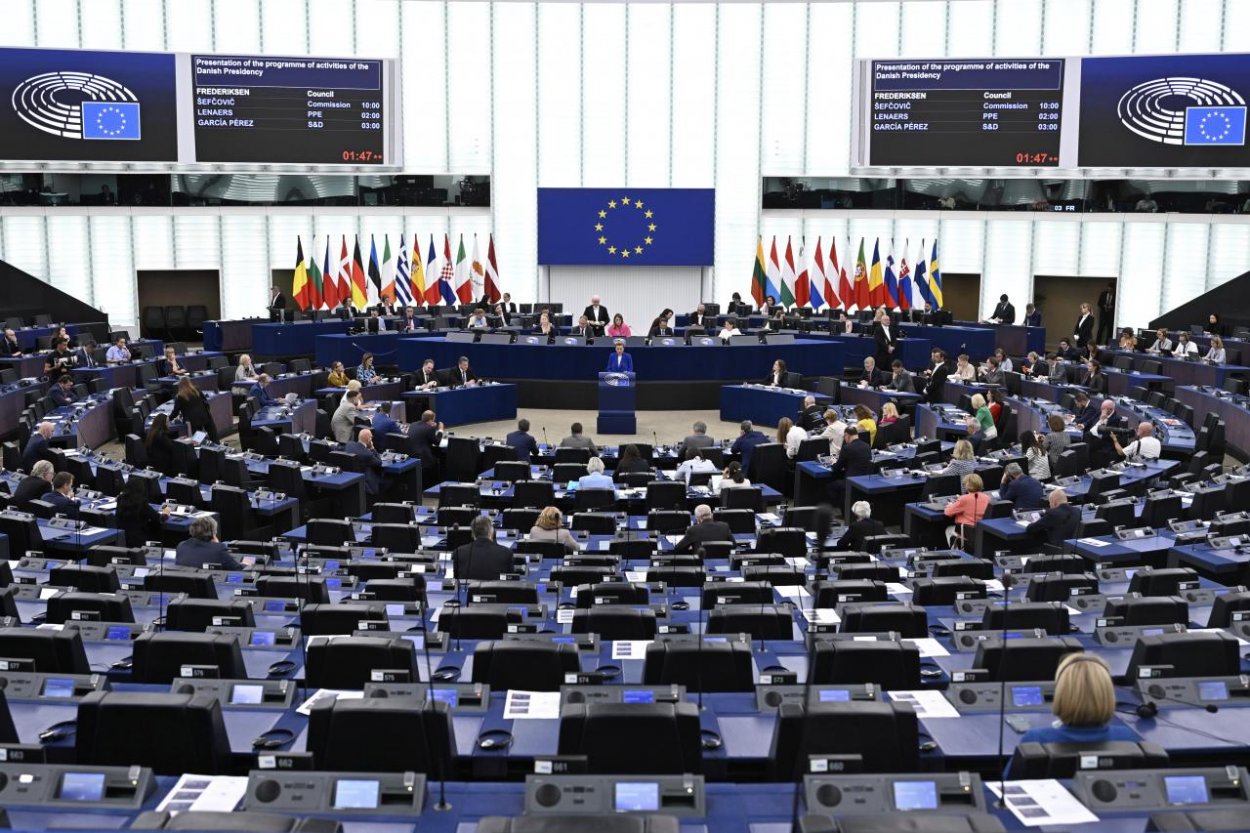 EÚ: Ukrajina musí mať možnosť rozhodovať o svojom osude