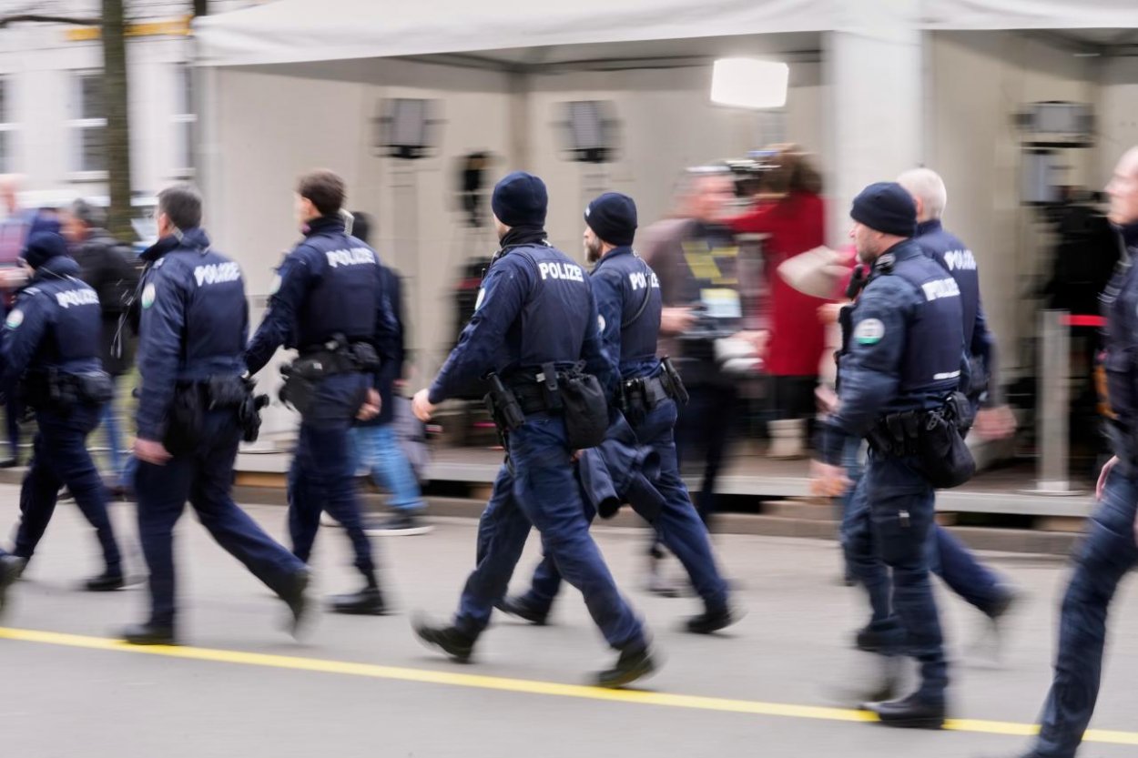 Nemecká polícia zasahovala proti pravicovým extrémistom