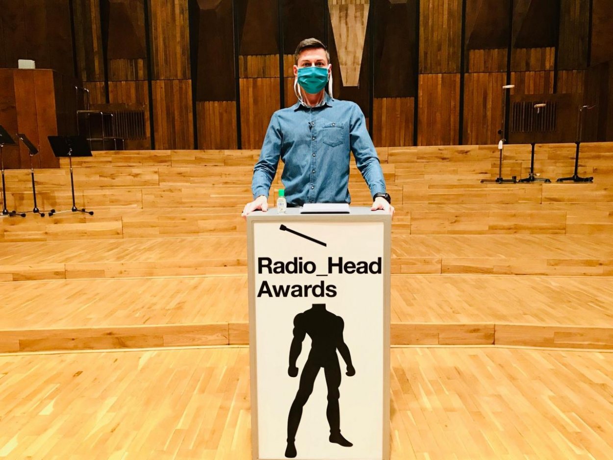 Rádiohlavy v rúškach