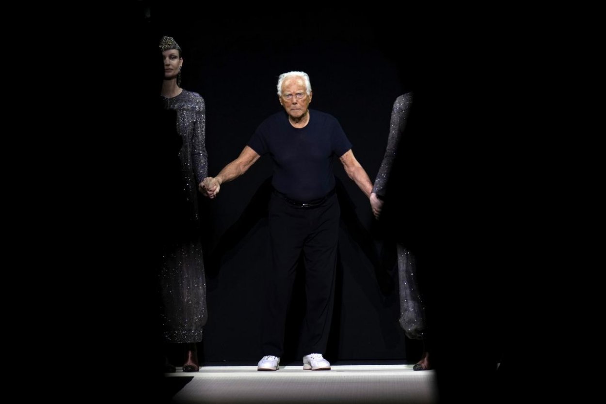 Giorgio Armani zomrel krátko pred oslavou 50. výročia svojej značky. Založil ju z peňazí z predaja auta