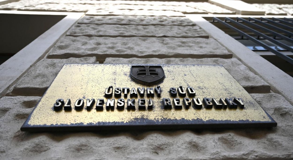 Ústavný súd: Niektoré ustanovenia vládnej novely o disciplinárnych senátoch nie sú v súlade s ústavou