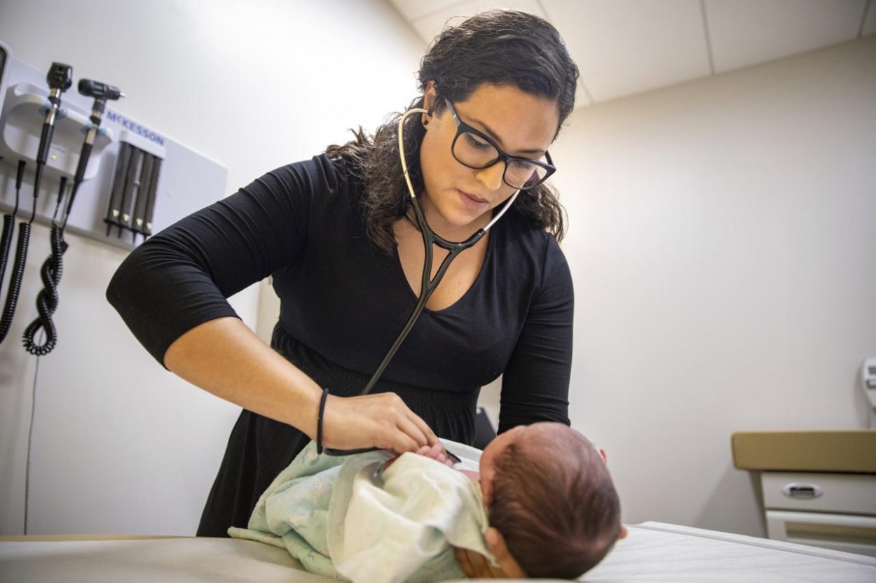 Lekári v Brne priviedli na svet dieťa ženy s mozgovou smrťou
