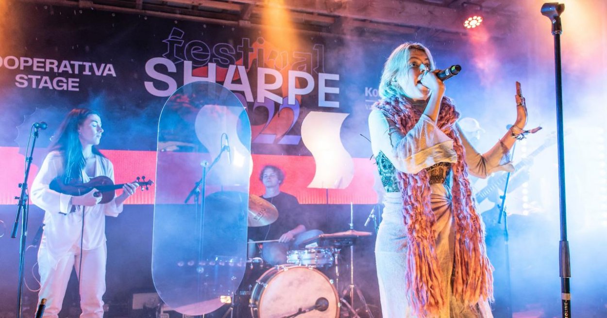 Fotoreportáž: Erik Šulc & Space Cats a Tolstoys na Sharpe