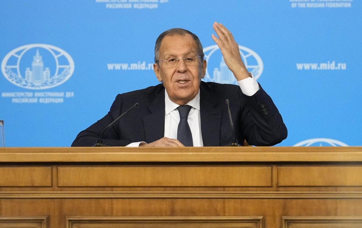 Lavrov: Európa nemôže rokovať o mieri na Ukrajine, pretože chce pokračovanie vojny