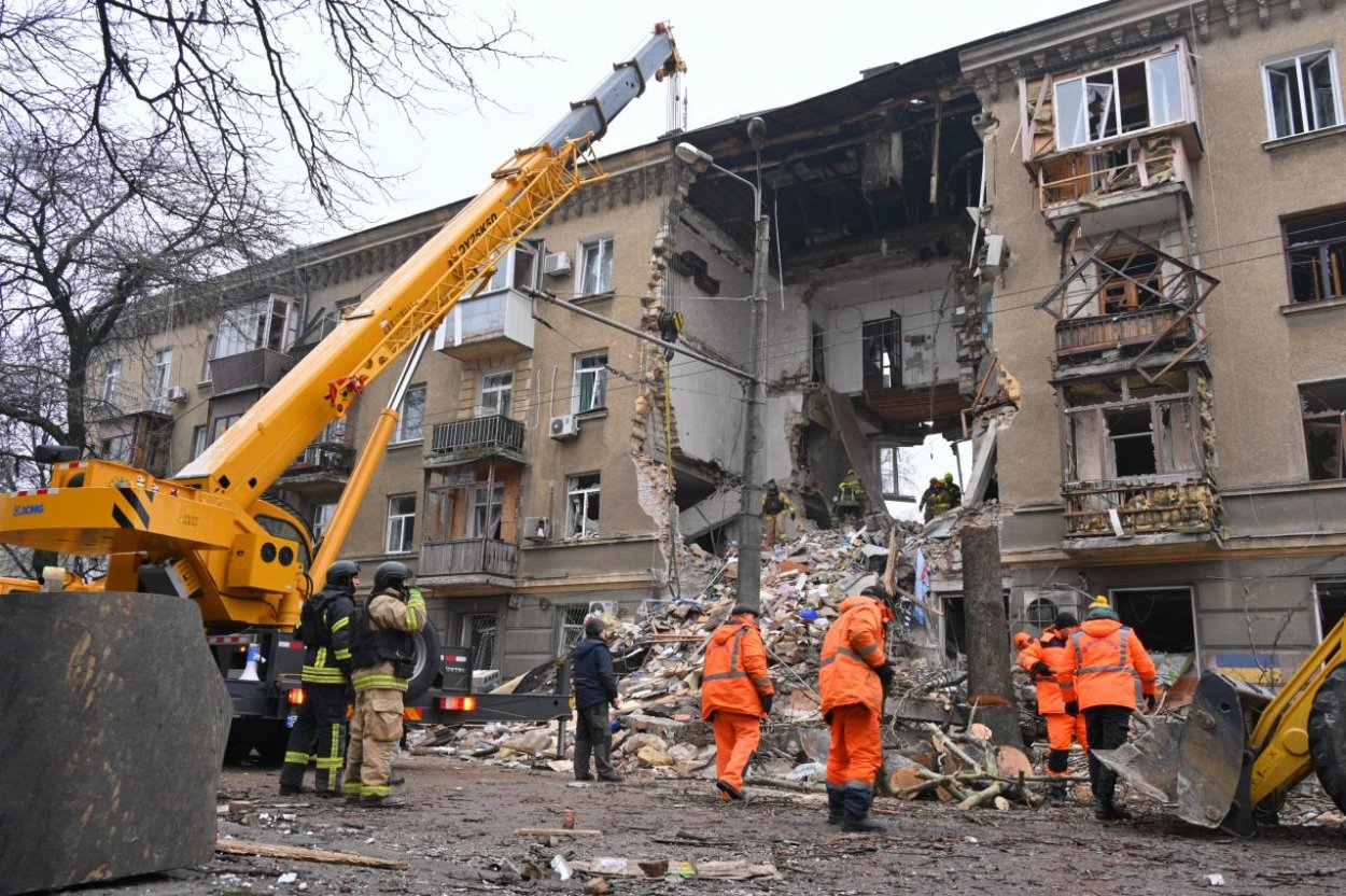 Ukrajina ONLINE: Rusko v noci vyslalo 165 dronov, dvaja ľudia zahynuli, viac ako 20 je zranených