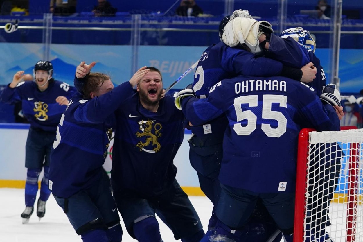 Fíni zdolali Rusov a sú prvýkrát zlatí pod piatimi kruhmi