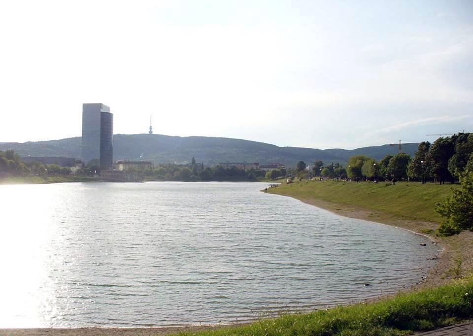 Z Kuchajdy vylovili pneumatiky, kuchynské nádoby i mikrovlnku