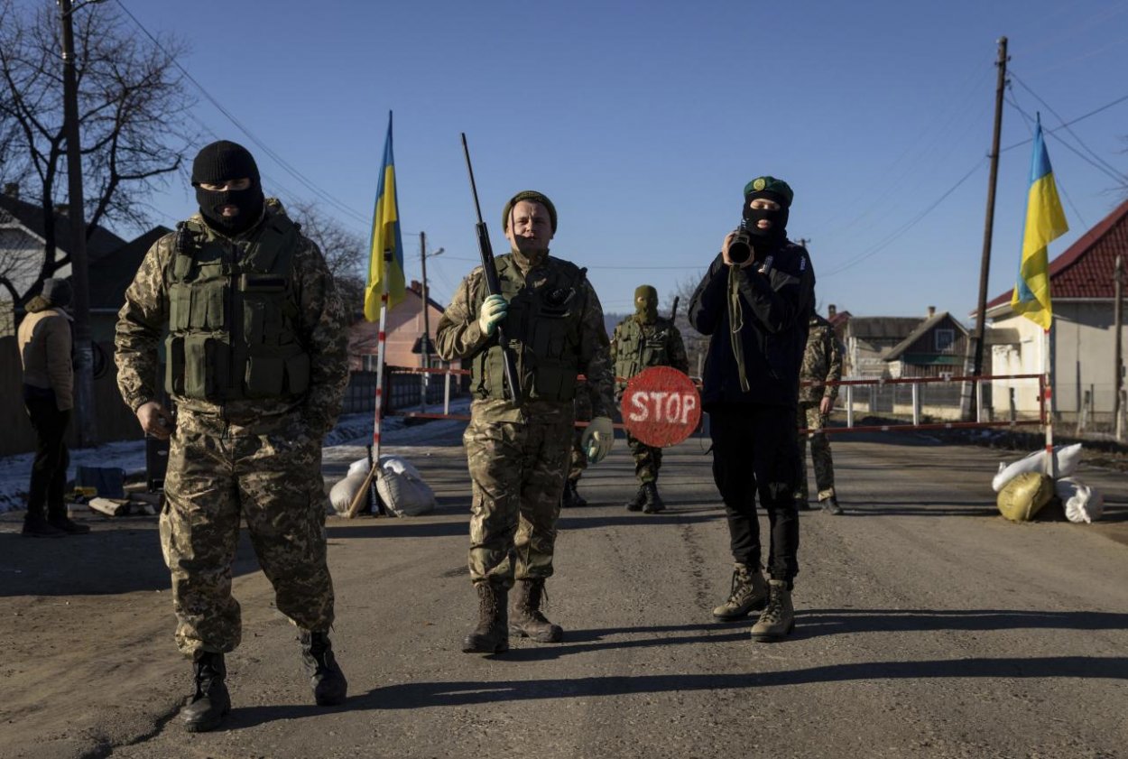 USA prikázali rodinám svojich diplomatov opustiť Ukrajinu