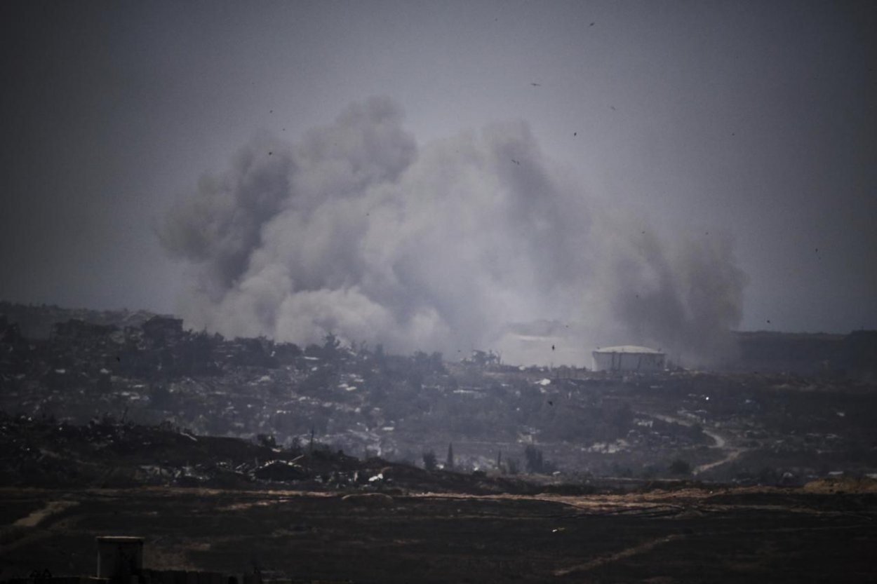 Pri útokoch Izraela v Pásme Gazy zahynulo najmenej 23 ľudí