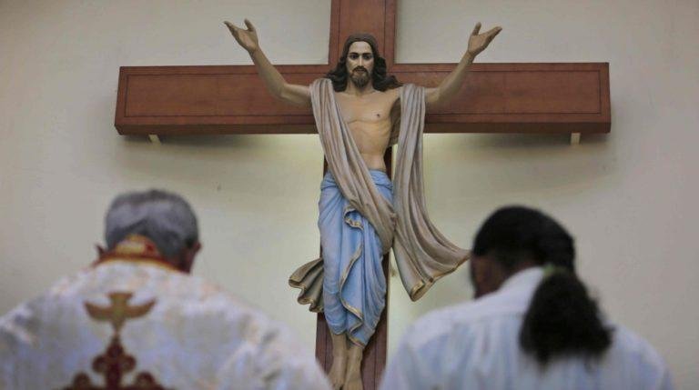 Kresťania na celom svete slávia pamiatku zmŕtvychvstania Ježiša Krista