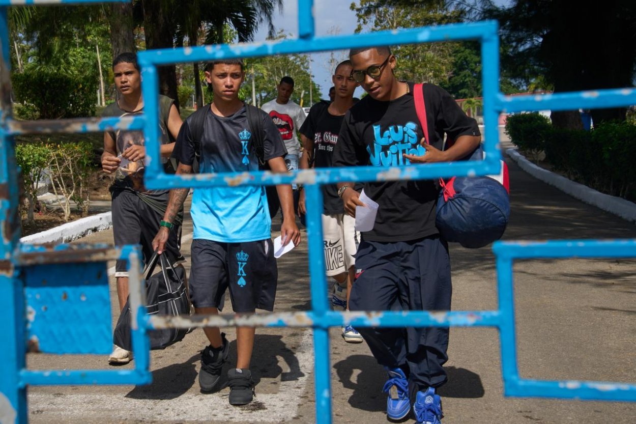 Kuba po udelení hromadnej milosti začala s prepúšťaním väzňov