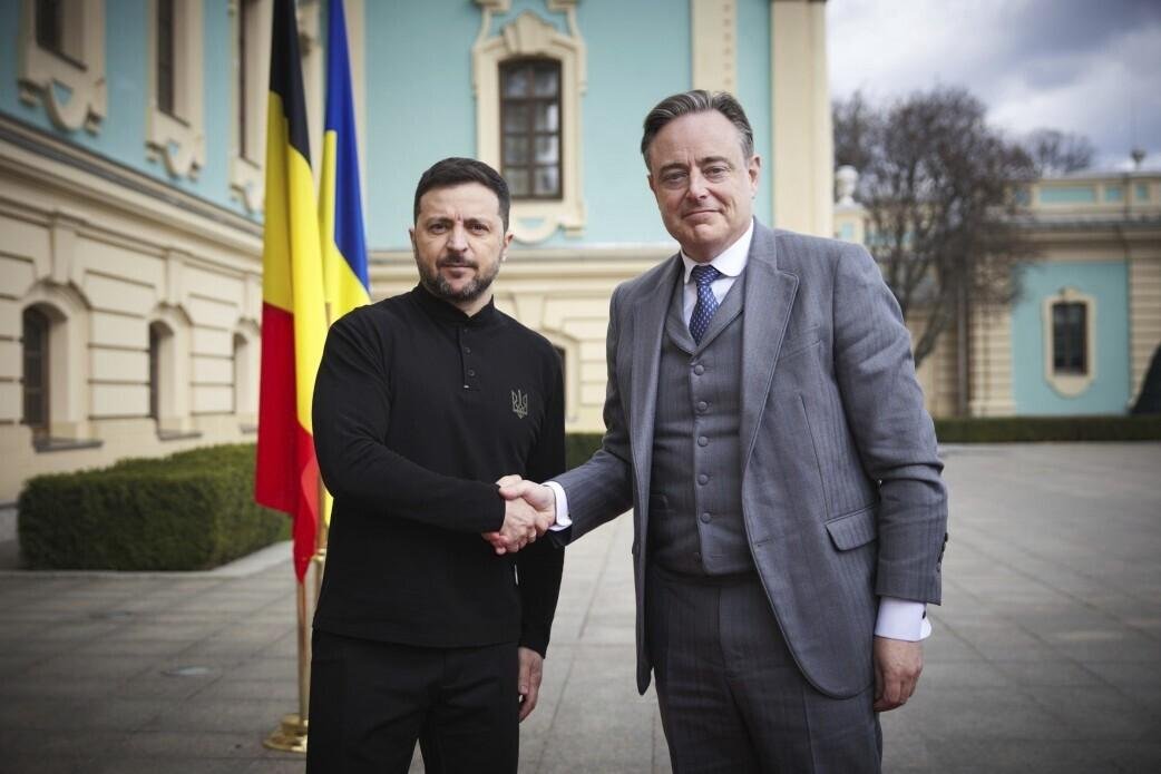 Zelenskyj vyzýva na vytvorenie tlaku na Rusko v deň rokovaní v Paríži