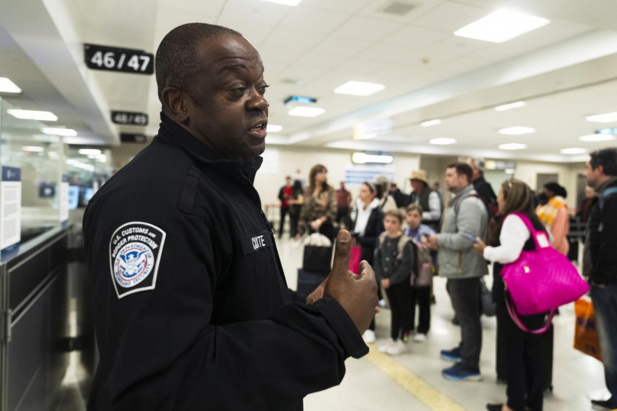 USA budú od niektorých žiadateľov o víza vyžadovať kauciu do 15.000 dolárov