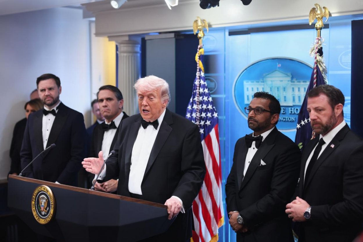 Trump bude so svojimi poradcami diskutovať o ďalšom postupe vo vojne proti Iránu