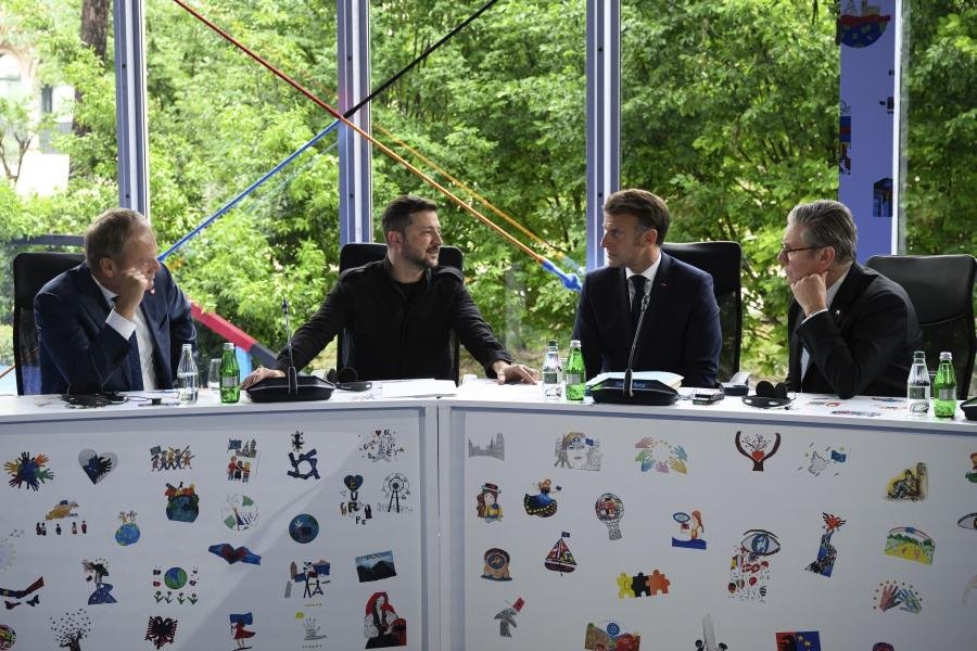 Británia rokovala s partnermi o Ukrajine, spojenci žiadajú prímerie