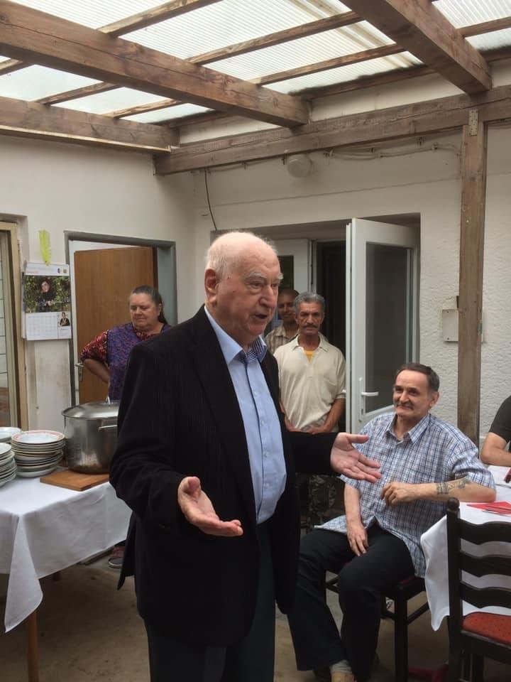 Ani jeden strom nenarastie do neba