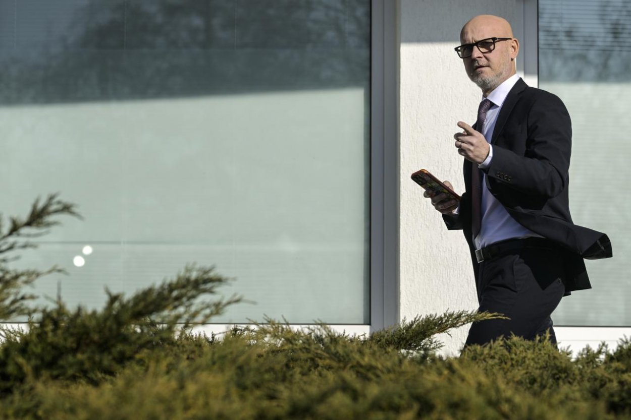 Šéf SaS Gröhling: Fico chce v strachu obmedzovať politické diskusie