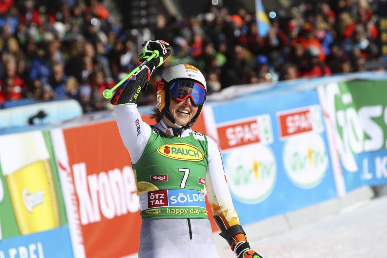 Vlhovej skvelý štart do sezóny, v obrovskom slalome v Söldene skončila na 3. mieste