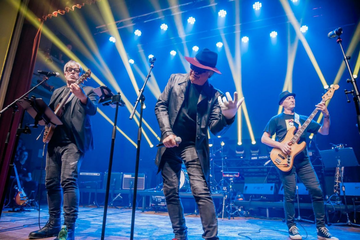 Bez ladu a skladu, Michael Kocáb a Karpatské chrbáty vyrážajú na turné na Ukrajinu 